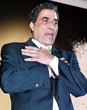 أحمد زكي